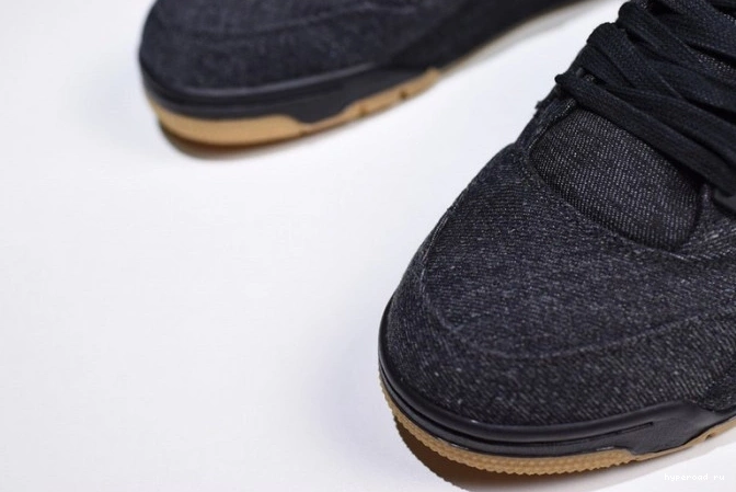 4 'black' x Levi's Air Jordan AO2571-001 0728